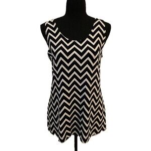 Chicos Travelers Size 1 Womens Top Medium Black White Chevron Zig Zag Tank